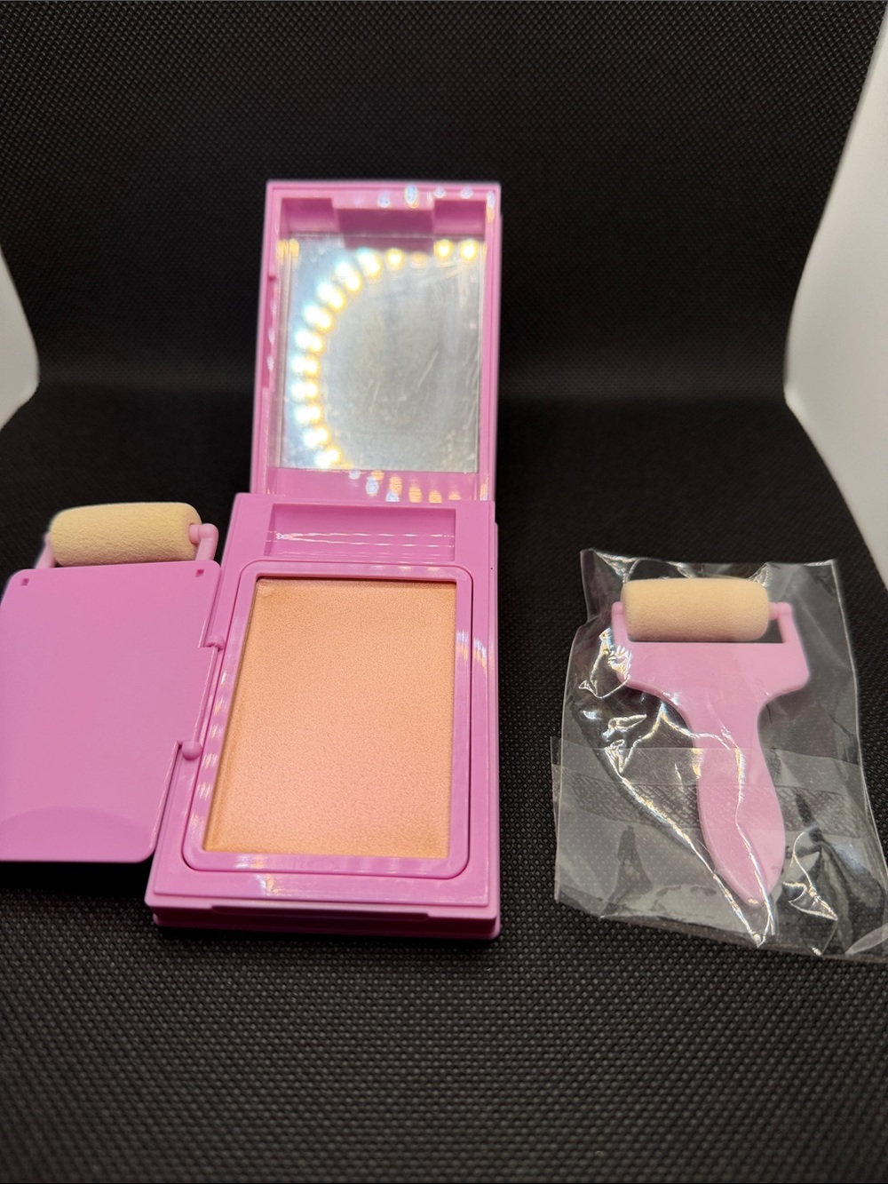 Kaia roller glow highlighter in cosmic laundry brand new no box
